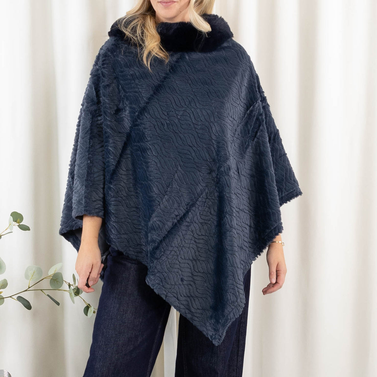 Natasha poncho, Mørkegrå