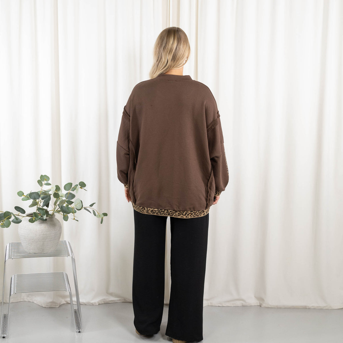 Tracie sweatshirt, Choko
