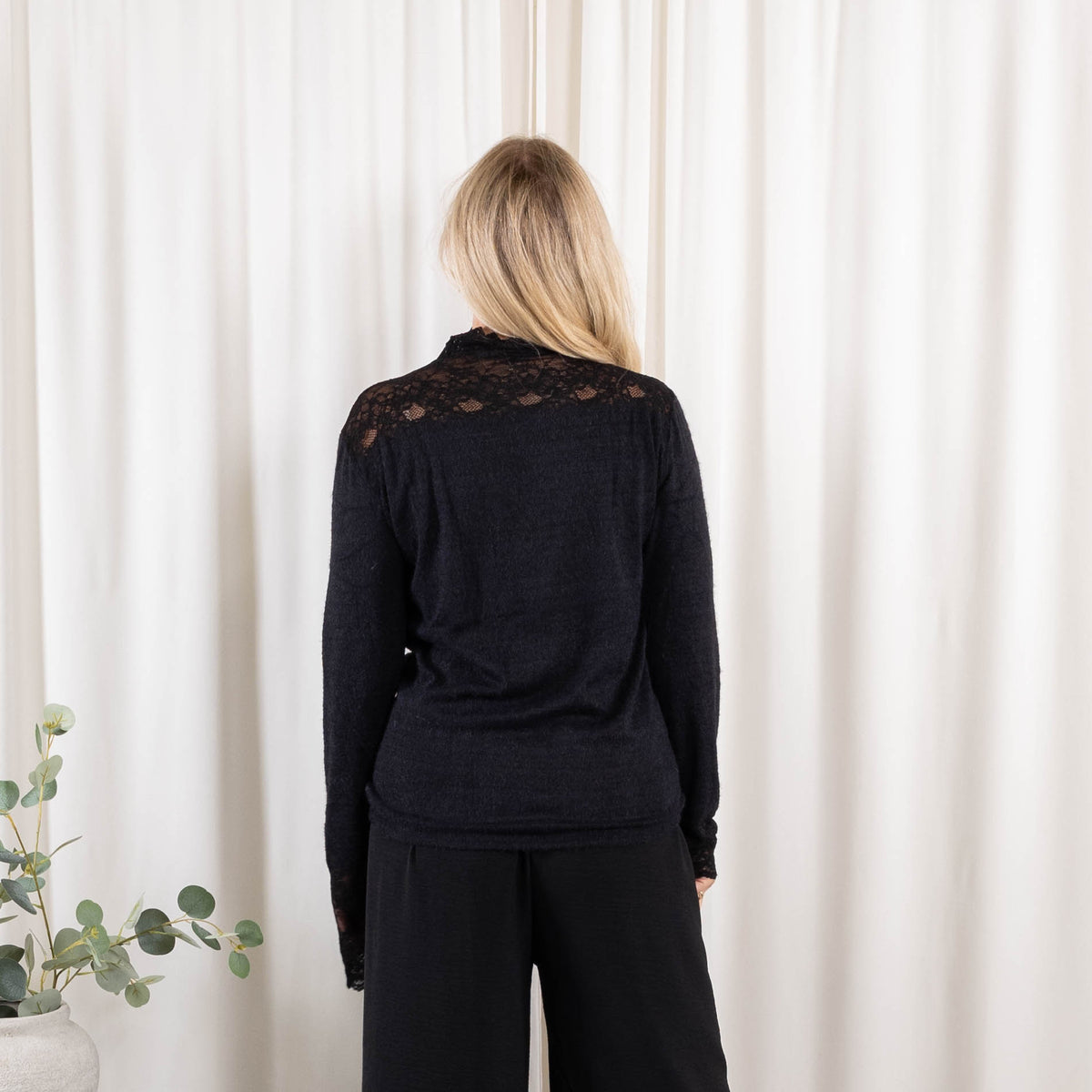 Jill overdel, Sort