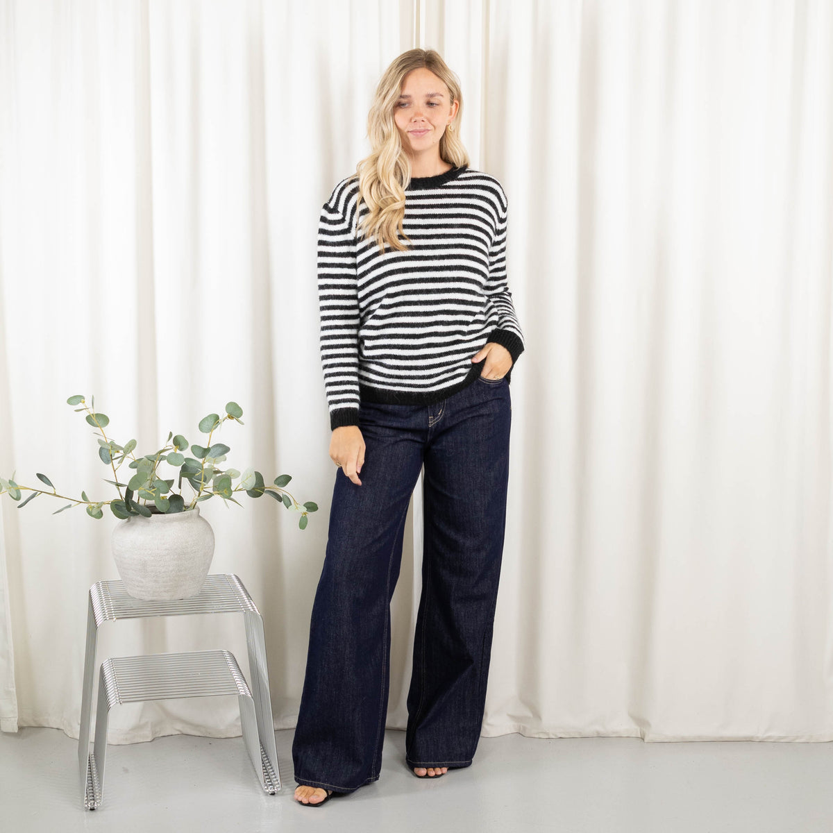 Caroline strik, Sort