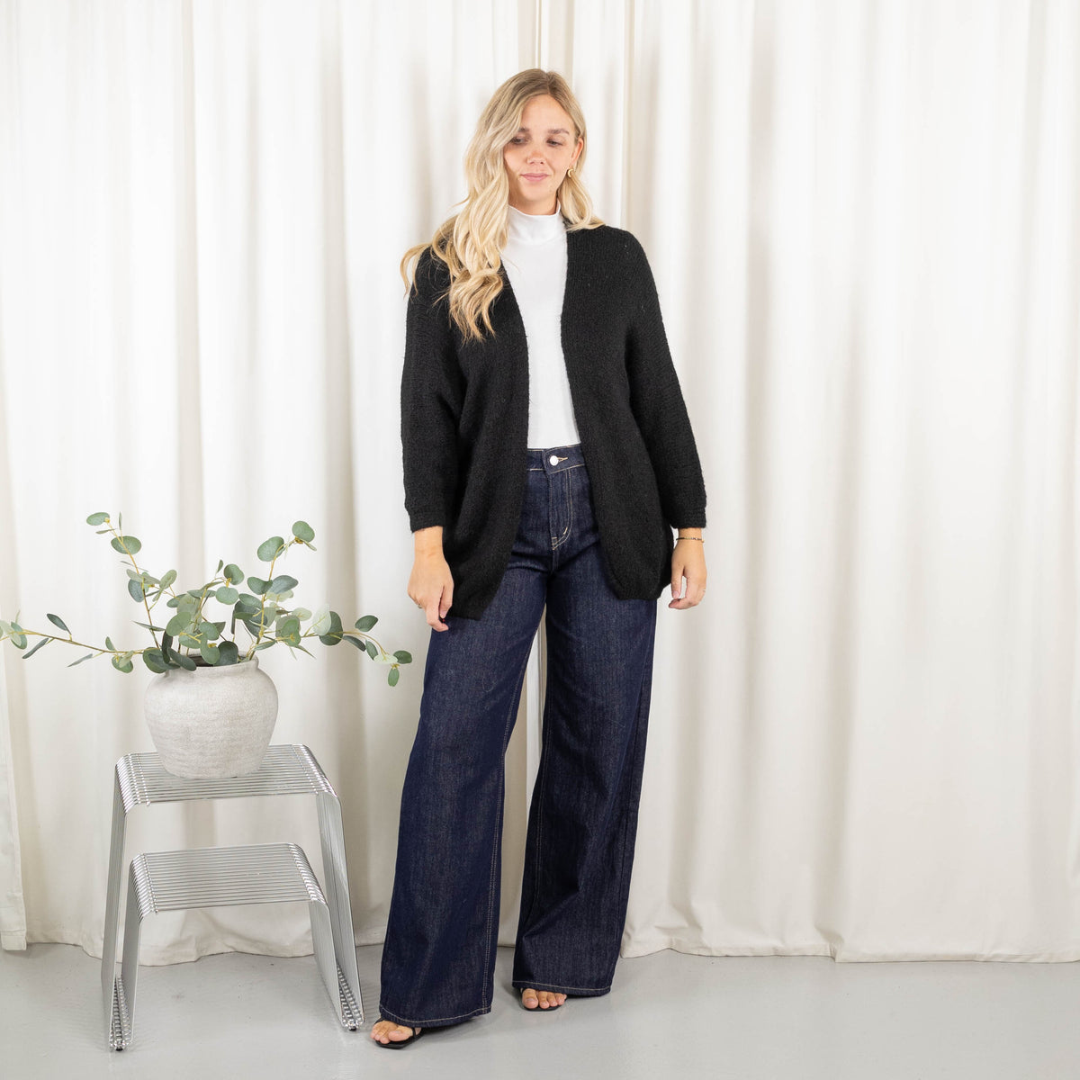 Laura cardigan, Sort
