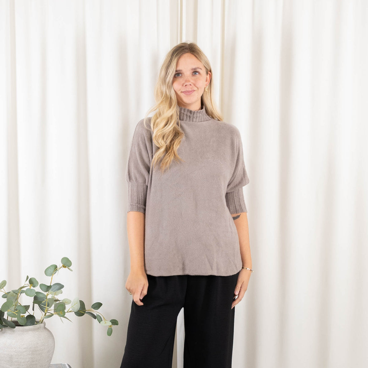 Freja strik, Taupe