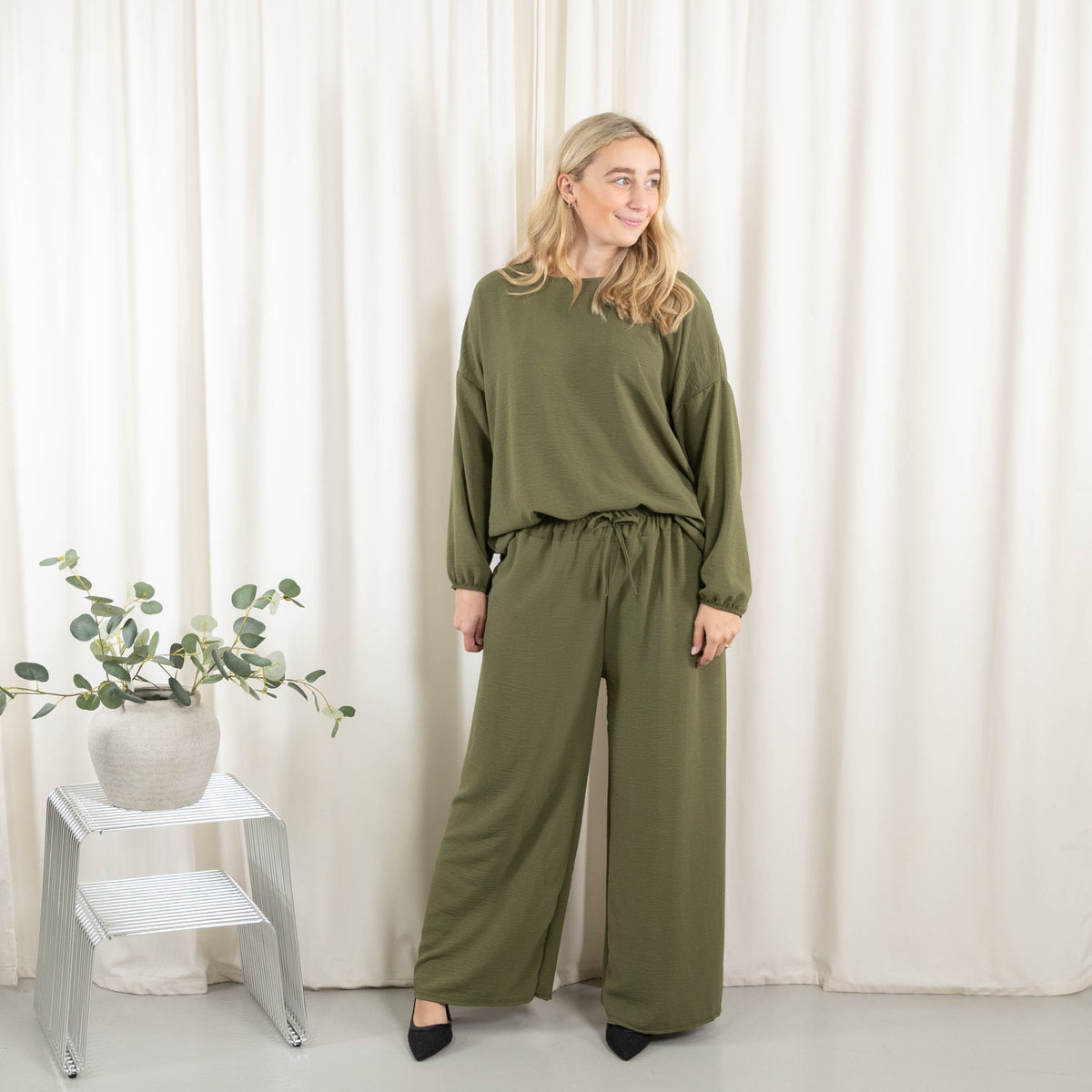 Marsha sæt, Khaki