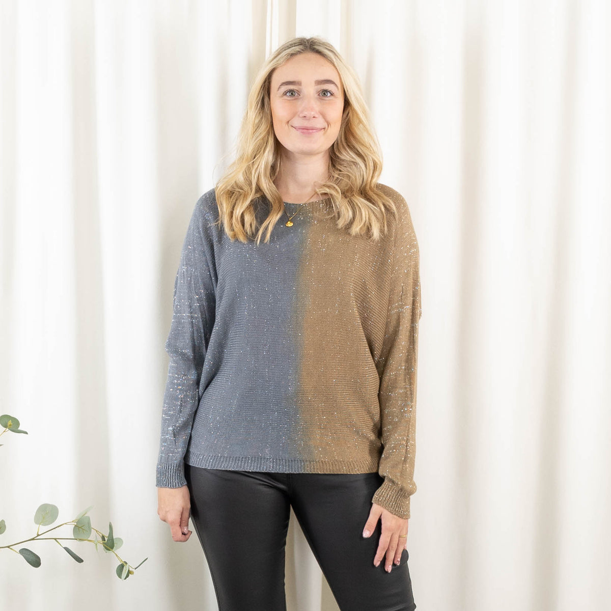 Angela strik, Taupe