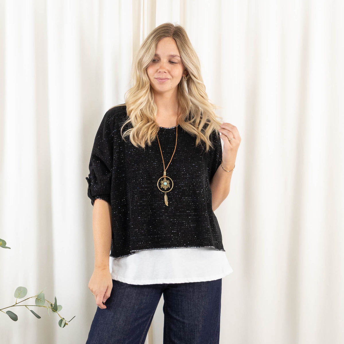 Margot overdel, Sort
