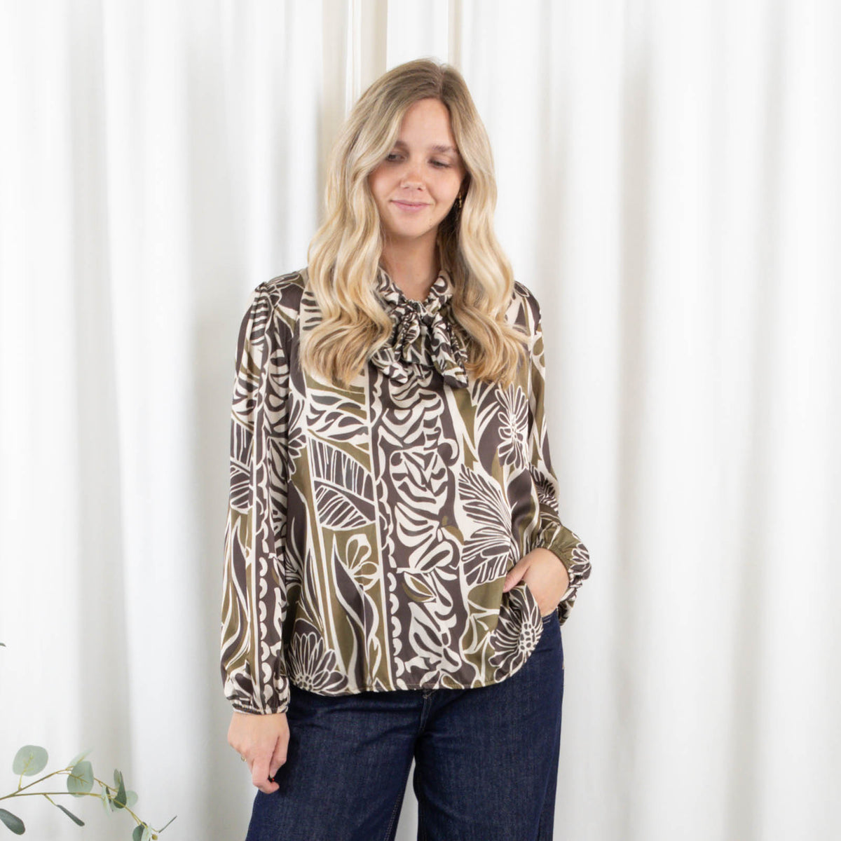 Fallon overdel, Khaki
