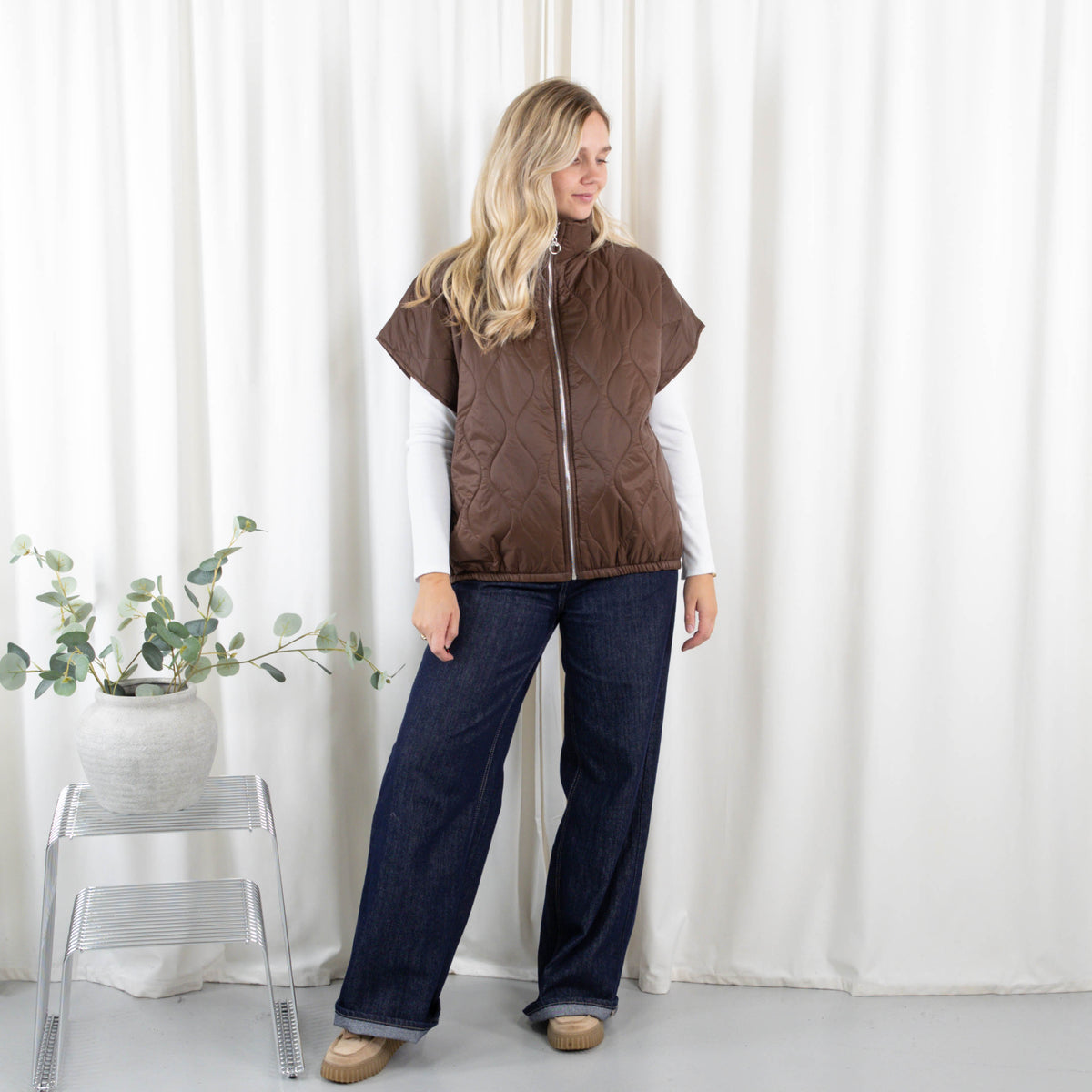 Ramona vest, Choko