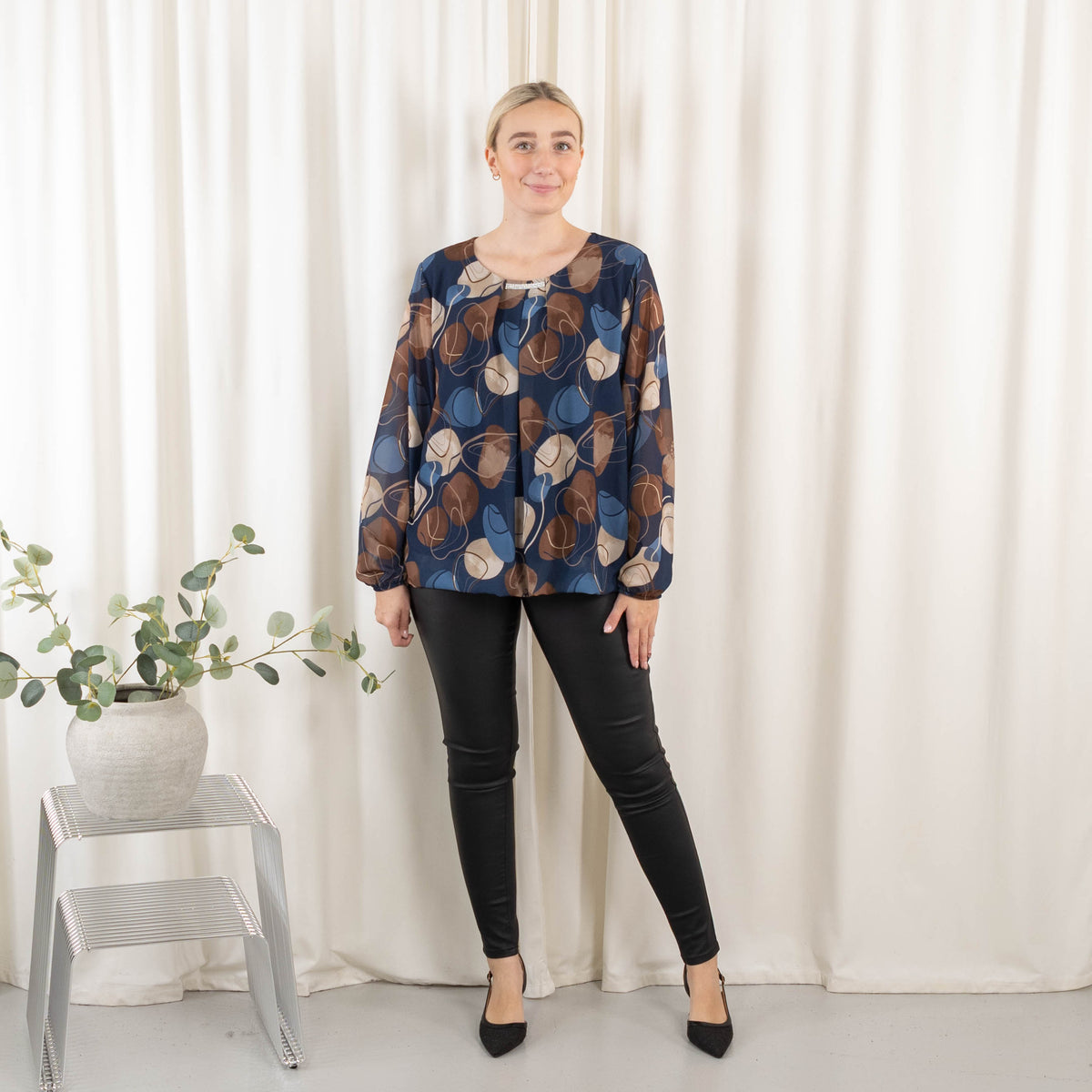 Flora overdel, Navy