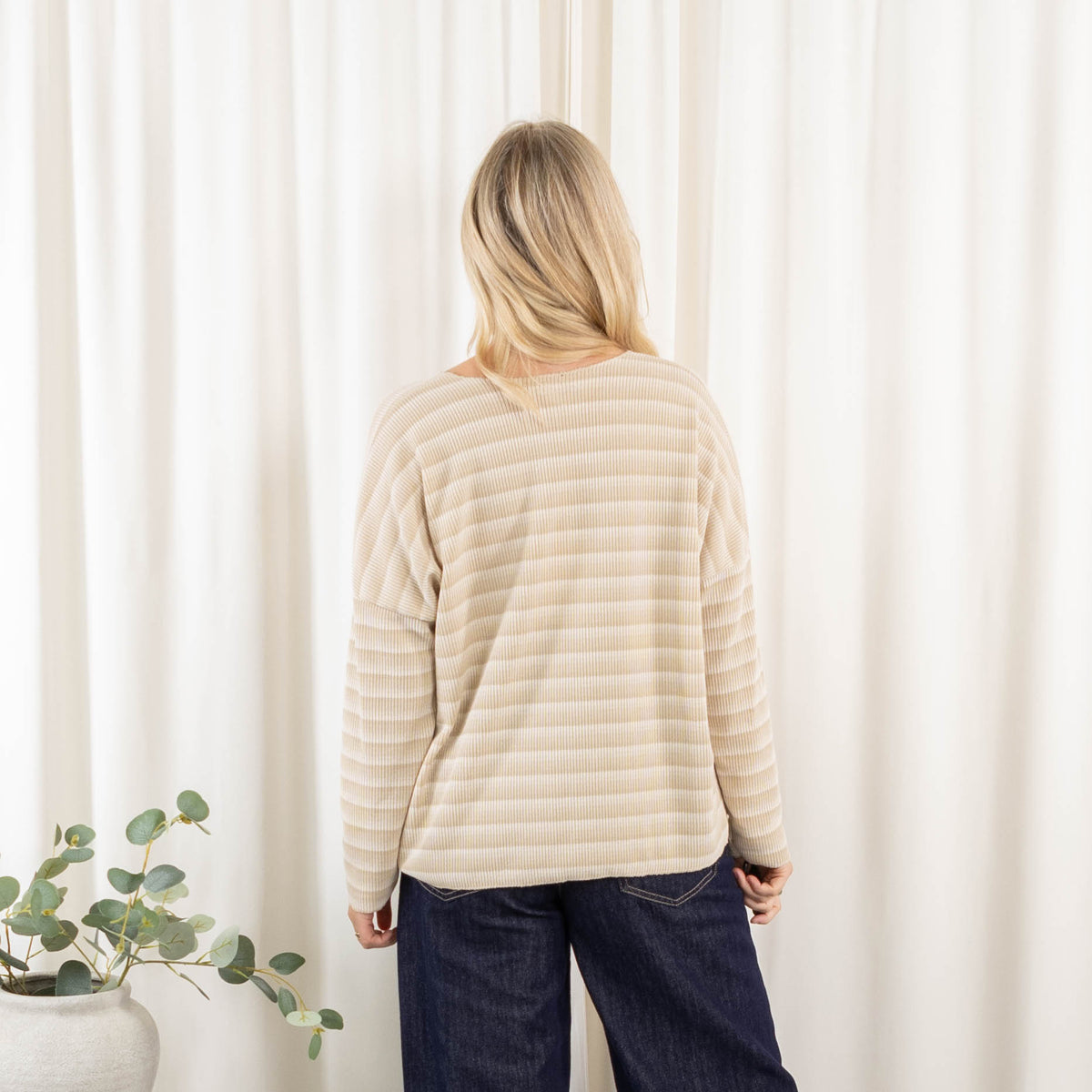 Tilde strik, Beige
