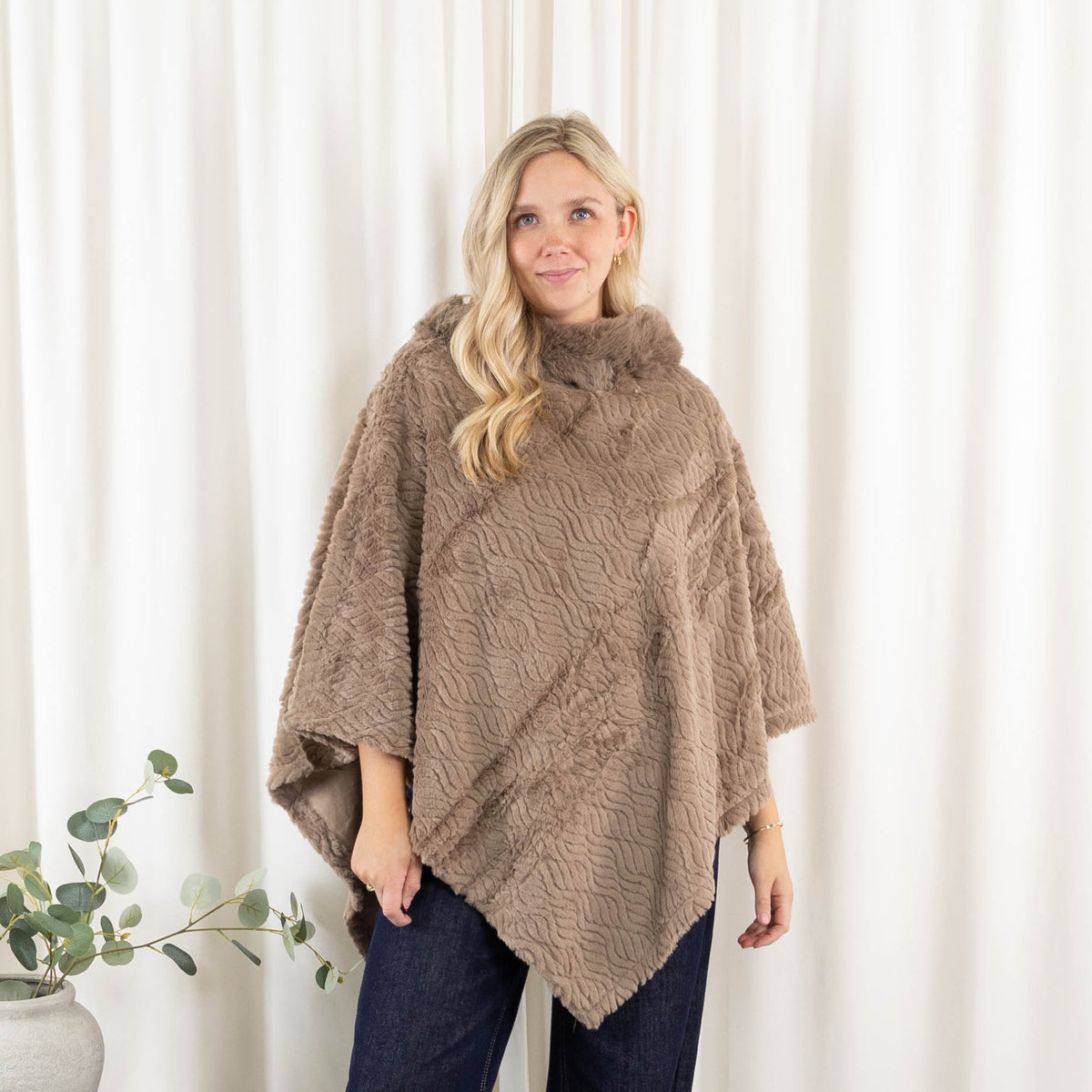 Natasha poncho, Taupe