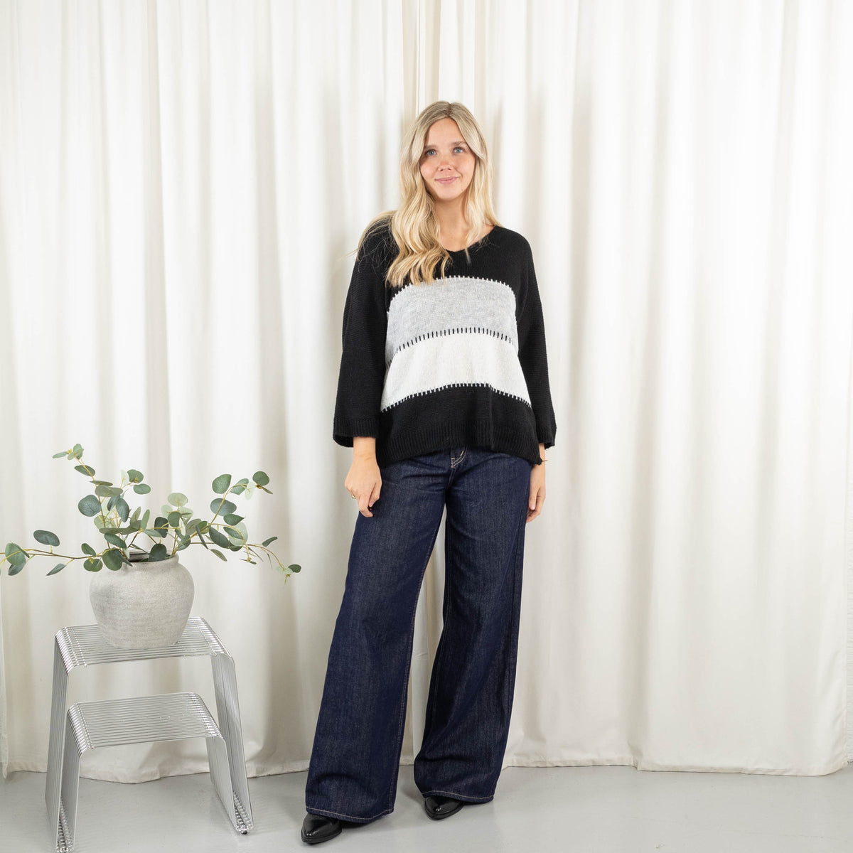 Bettina strik, Sort