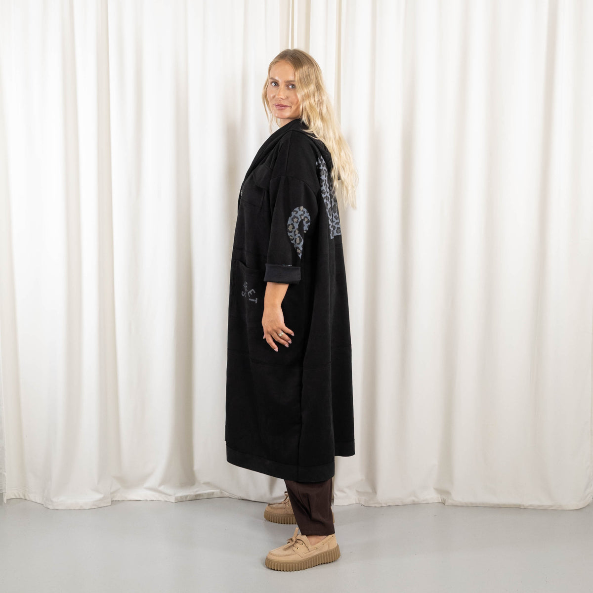 Alexis jakke, Sort
