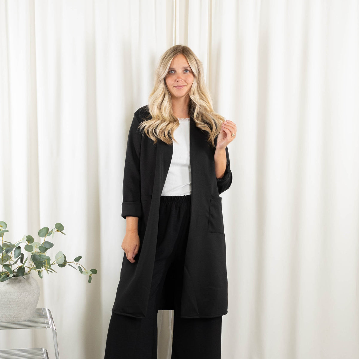 Ginny cardigan, Sort