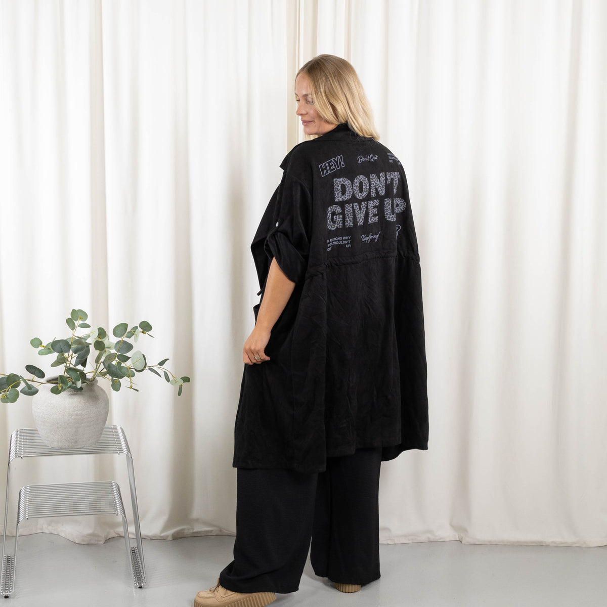 Hanne jakke, Sort