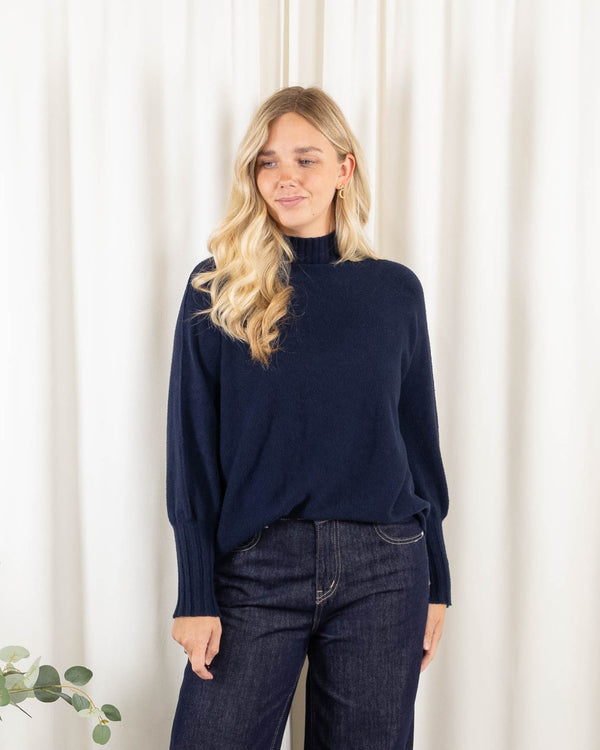Natalia strik, Navy