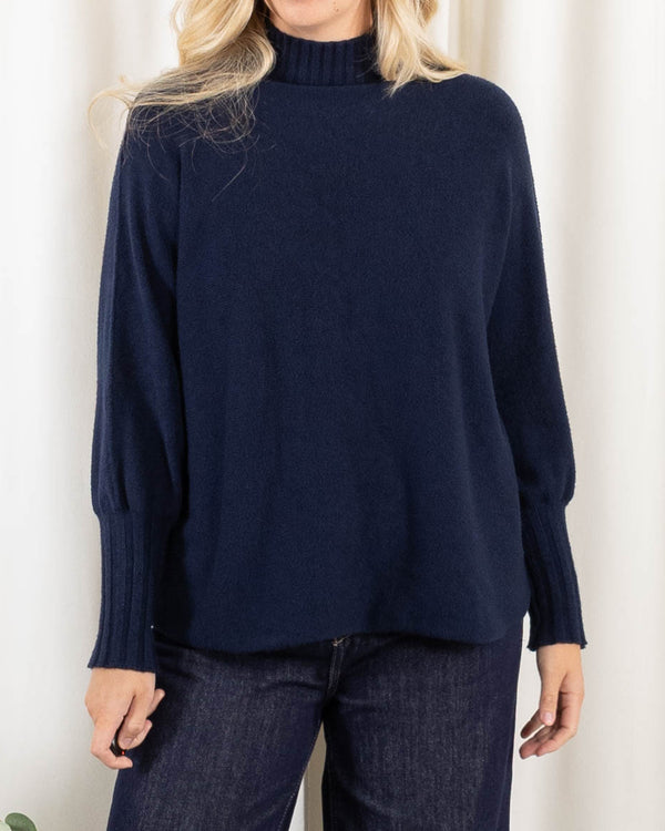 Natalia strik, Navy