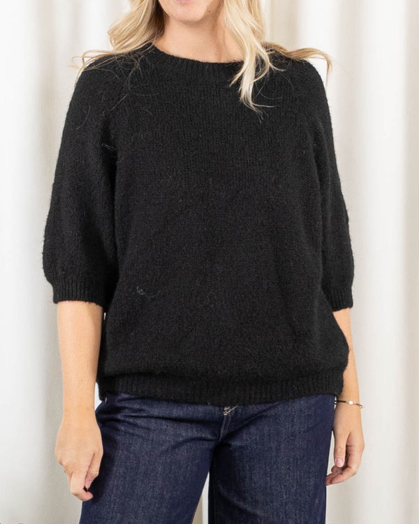 Kelly strik, Sort