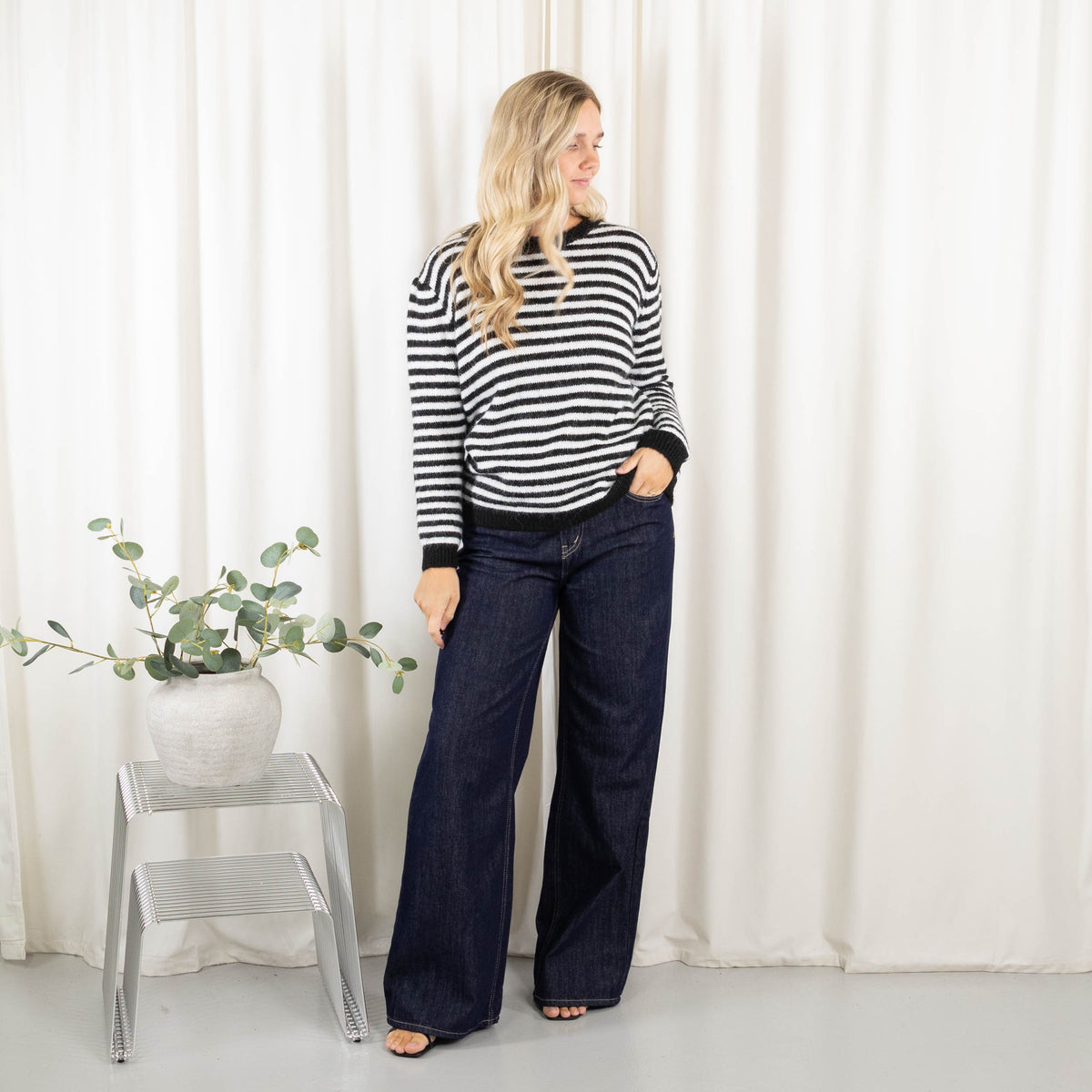 Caroline strik, Sort