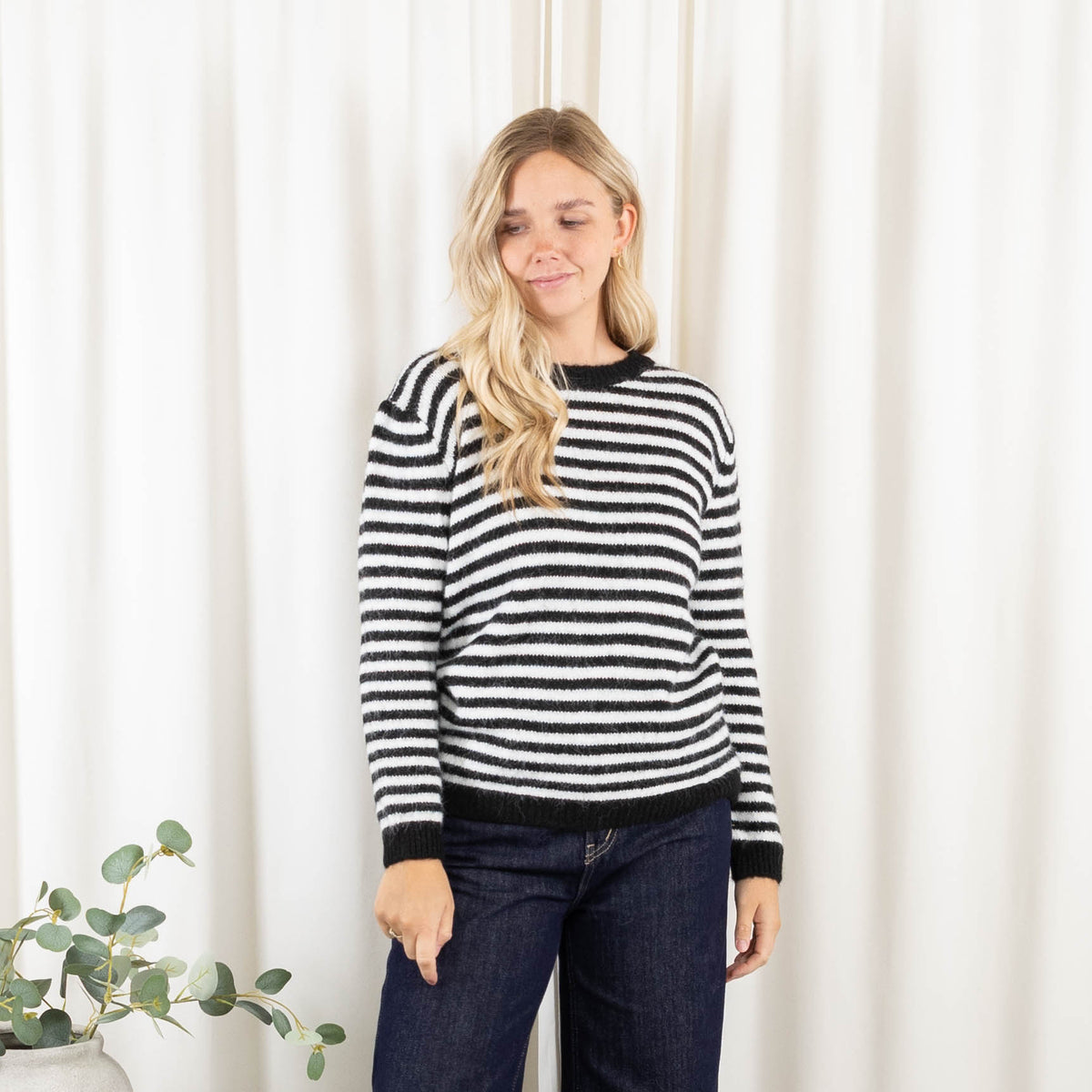 Caroline strik, Sort