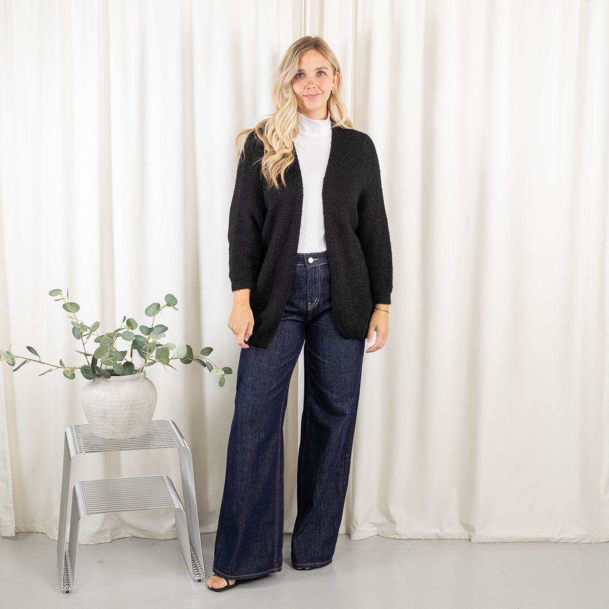 Laura cardigan, Sort