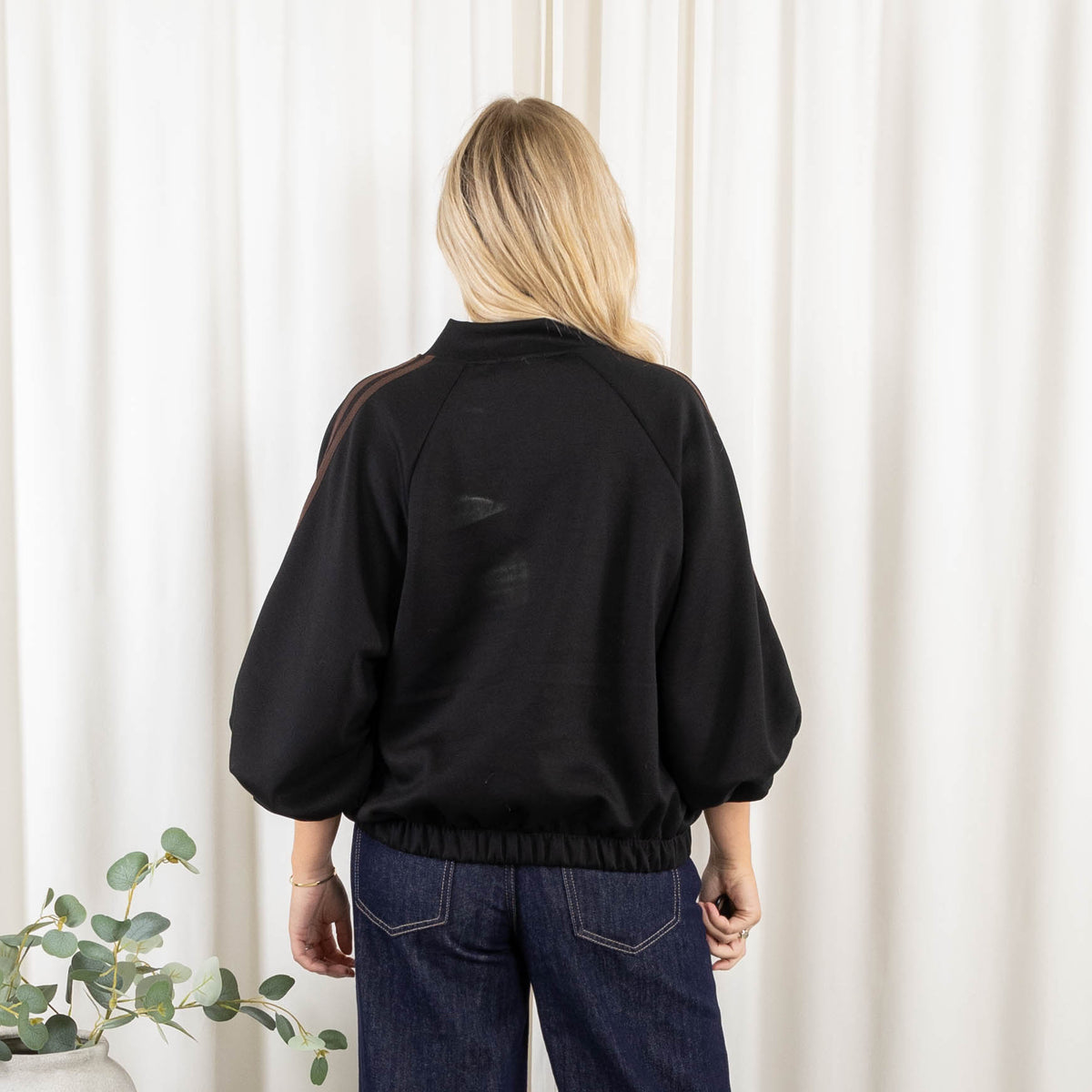 Cille jakke, Sort