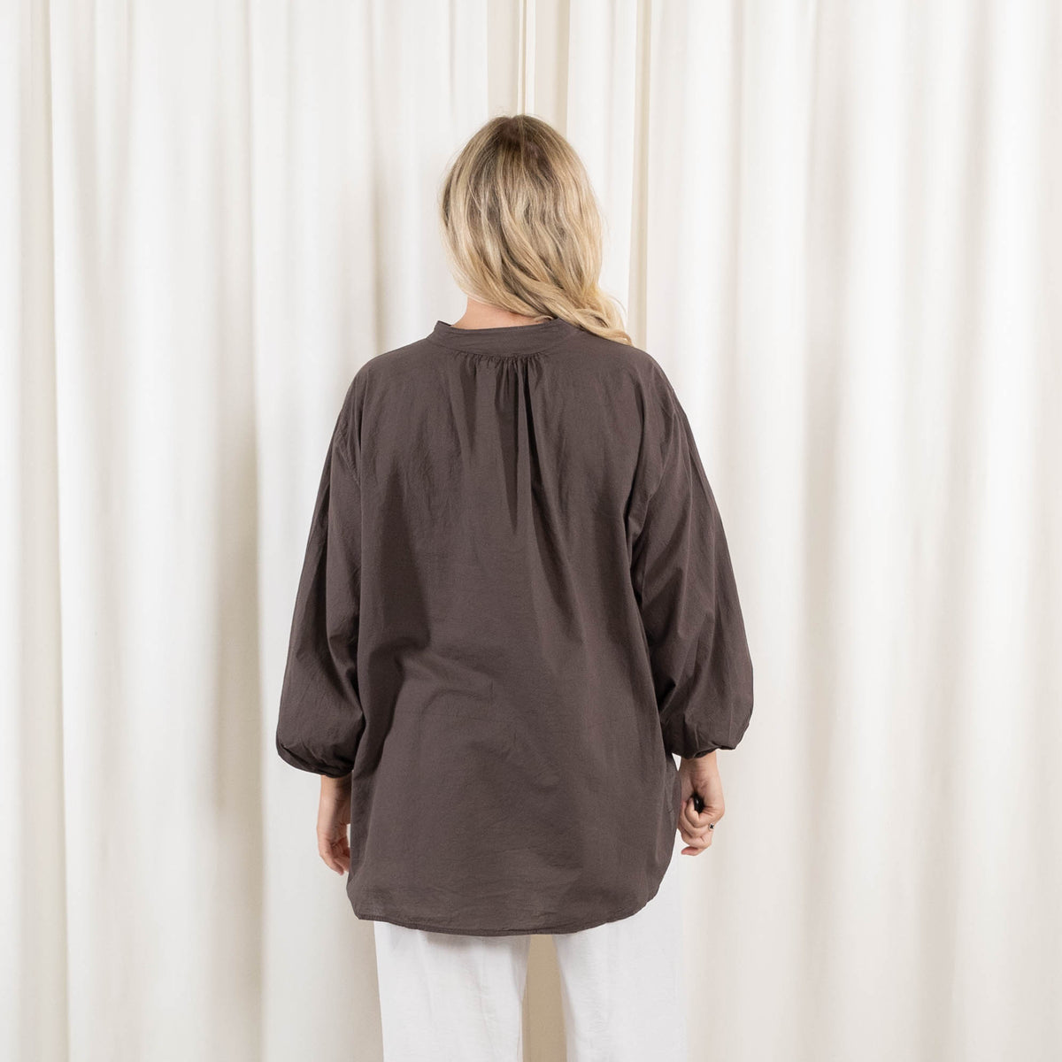 Rhea skjorte, Choko