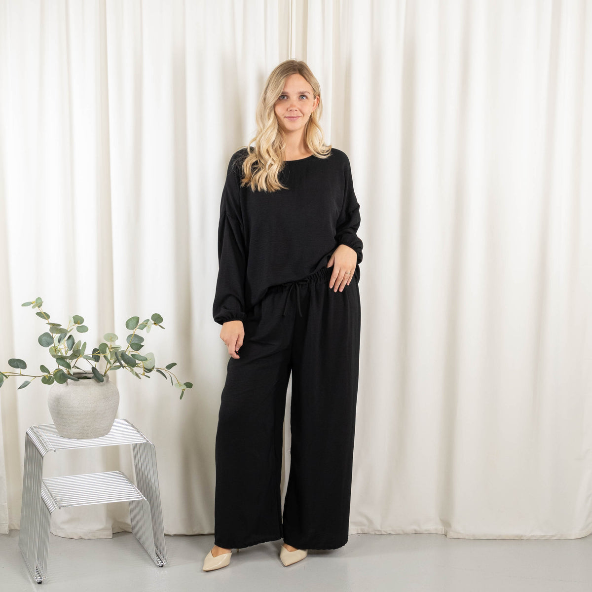 Marsha sæt, Sort