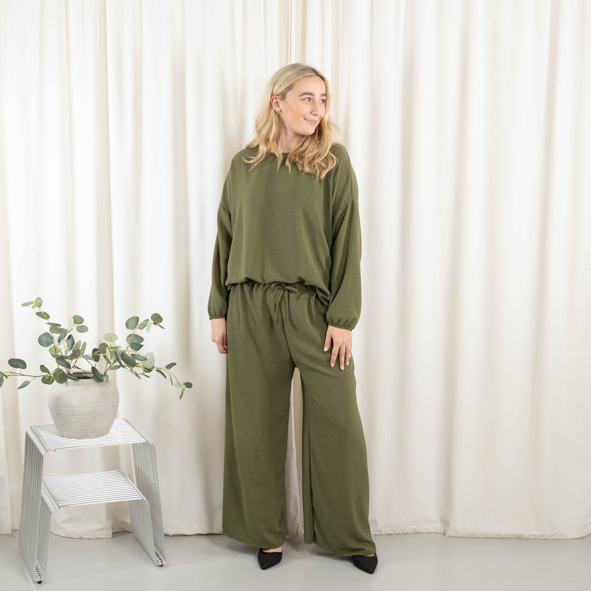 Marsha sæt, Khaki