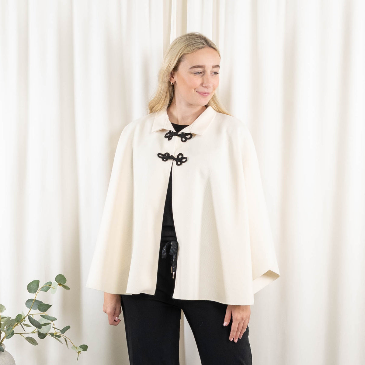 Madison poncho, Råhvid
