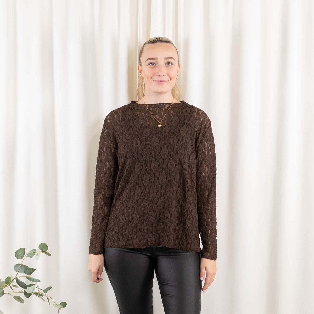 Carla lace overdel, Choko