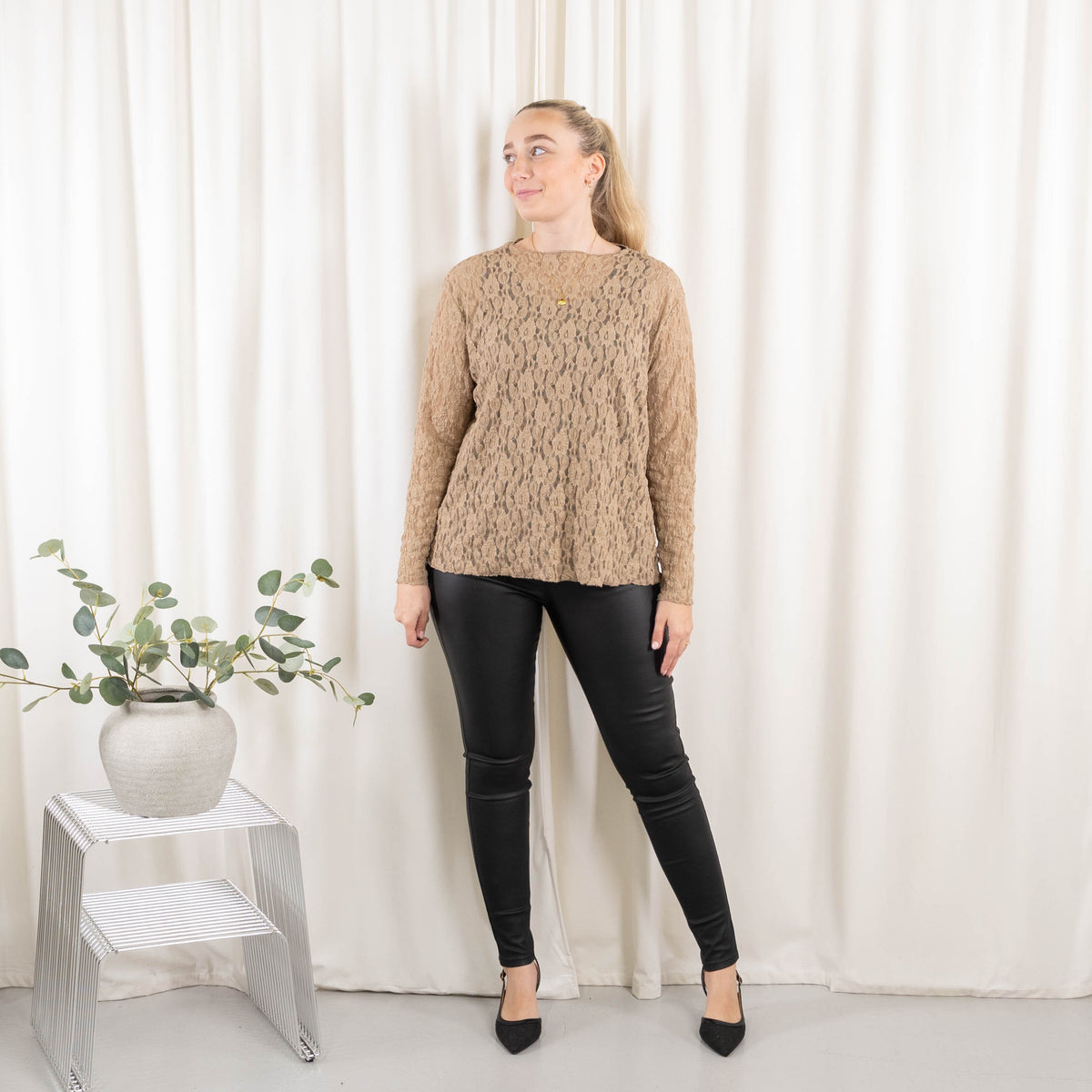 Carla lace overdel, Beige