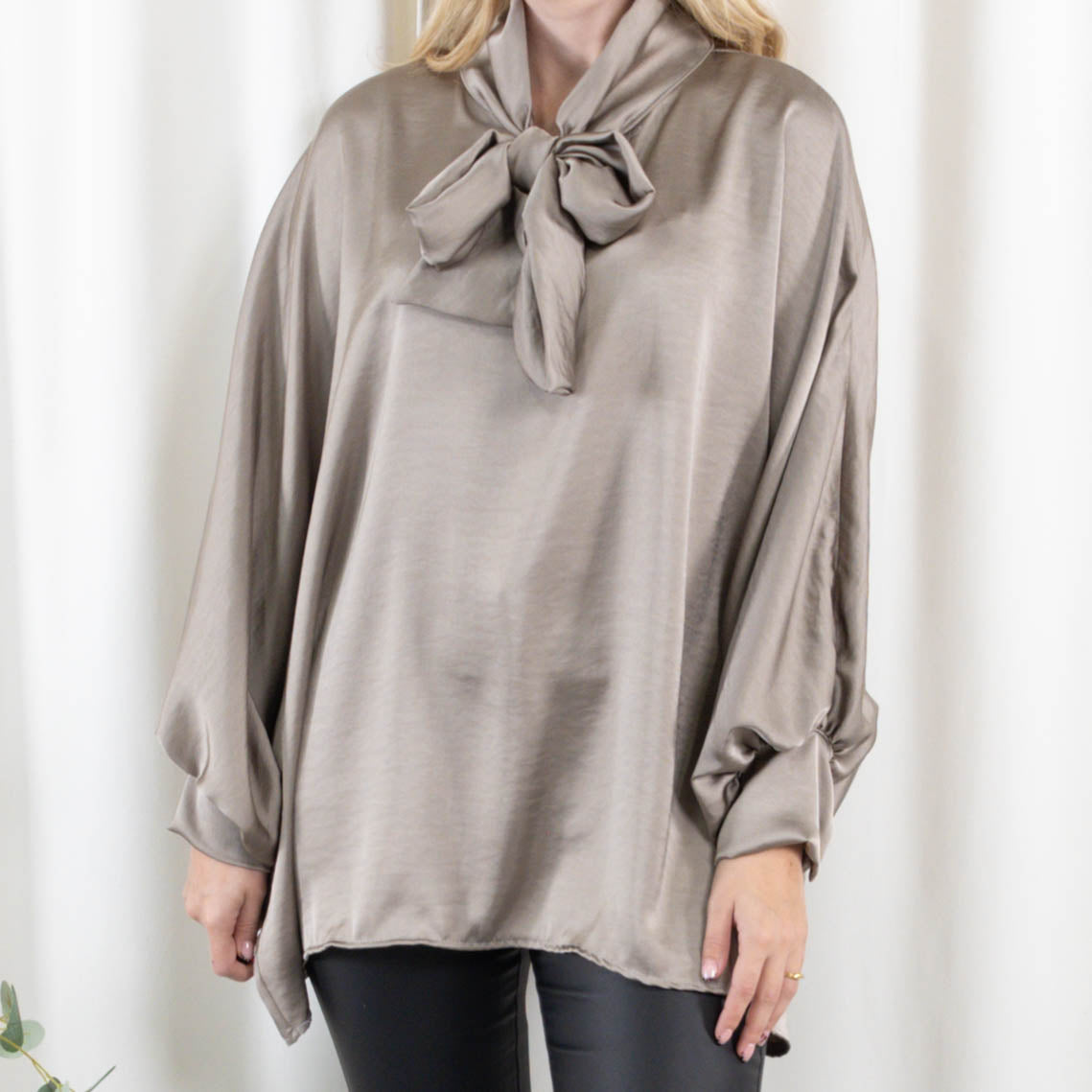 Mille overdel, Taupe