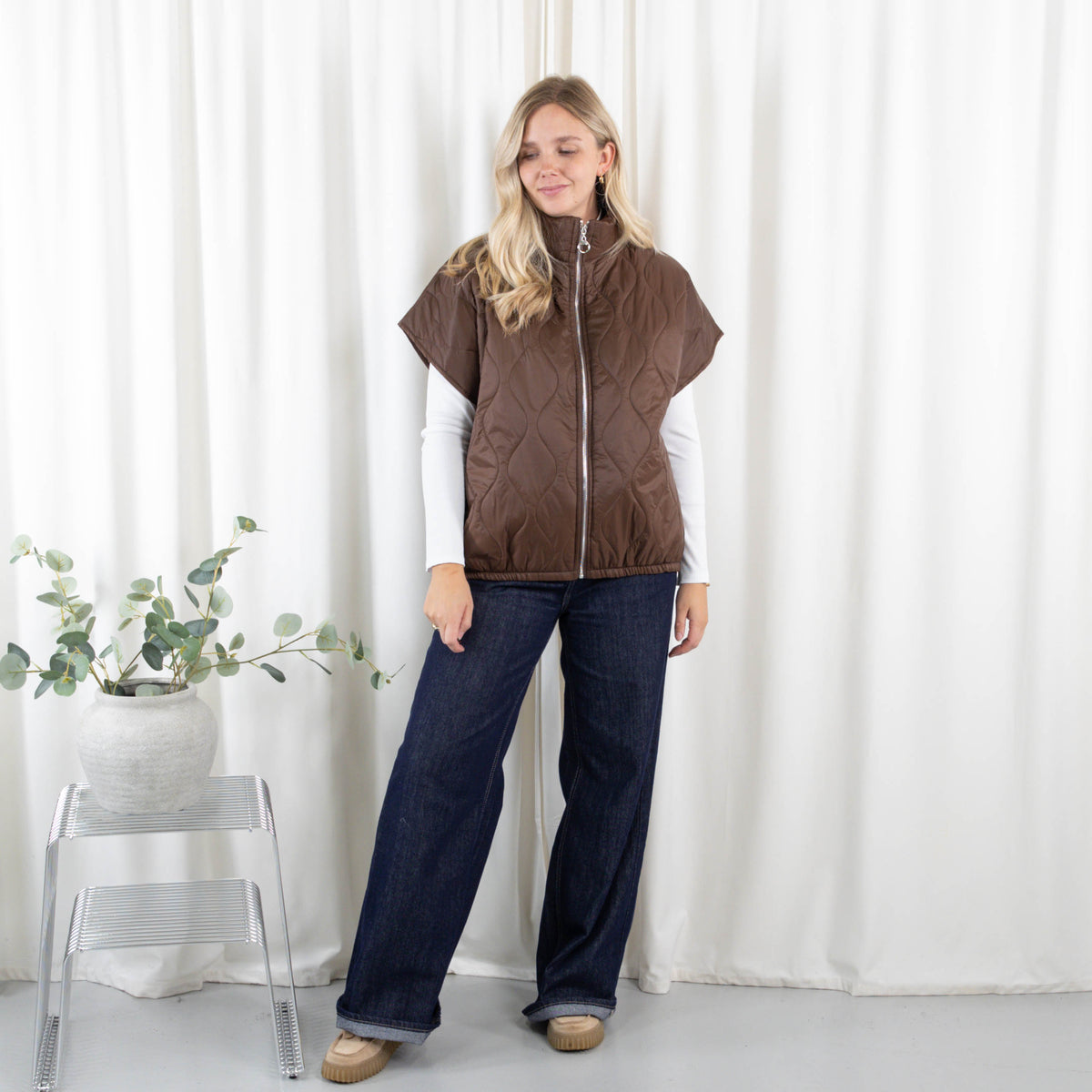 Ramona vest, Choko