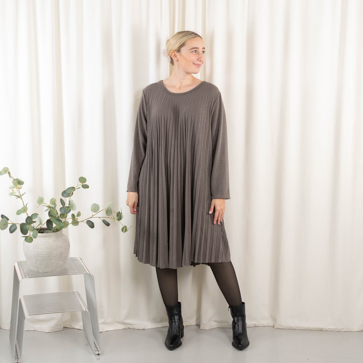 Agnes kjole, Taupe