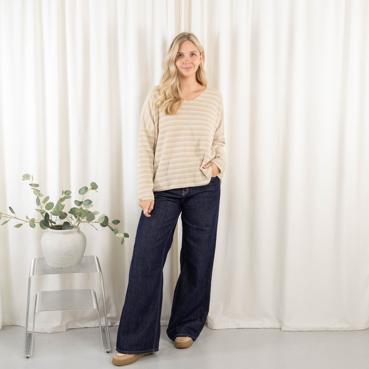 Tilde strik, Beige